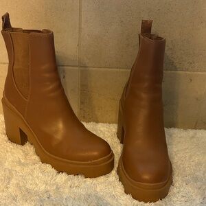 Steve Madden Tan Heeled Boots